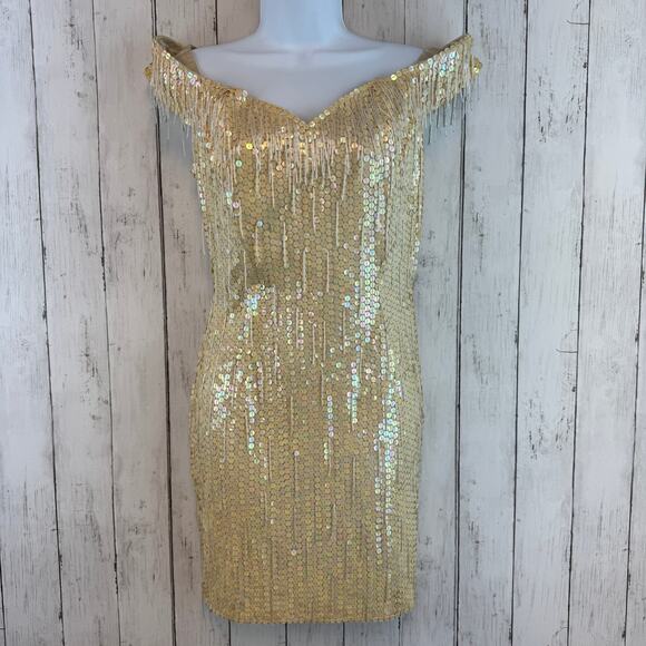 VTG Nadine Cream Iridescent Sequin Fringed Off-the-Shoulder Cocktail Dress Small - Picture 1 of 16